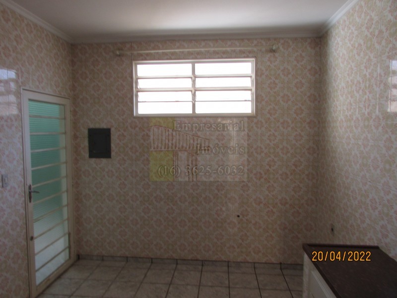 Casa para alugar com 3 quartos, 130m² - Foto 13