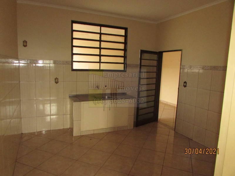 Casa à venda com 3 quartos, 100m² - Foto 5