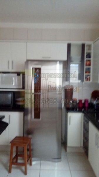 Apartamento à venda com 3 quartos - Foto 3