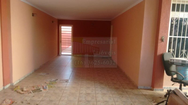 Casa à venda com 3 quartos, 260m² - Foto 2