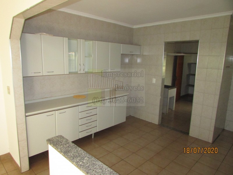 Sobrado para alugar com 3 quartos, 120m² - Foto 9