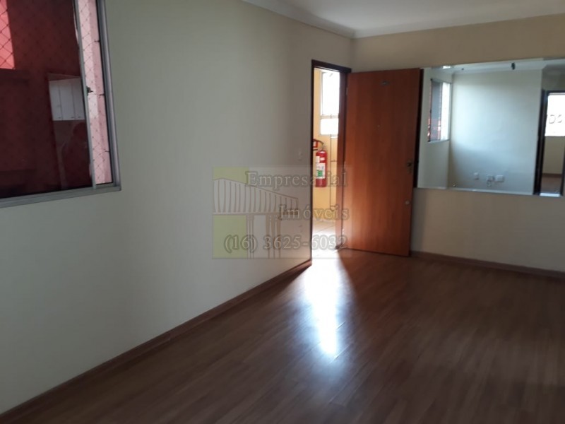 Apartamento à venda com 3 quartos - Foto 2