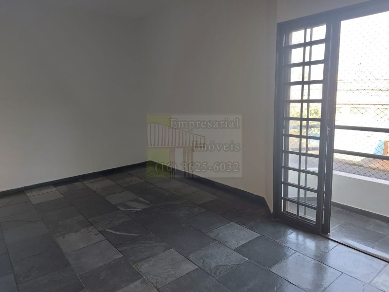 Apartamento à venda com 2 quartos, 70m² - Foto 6