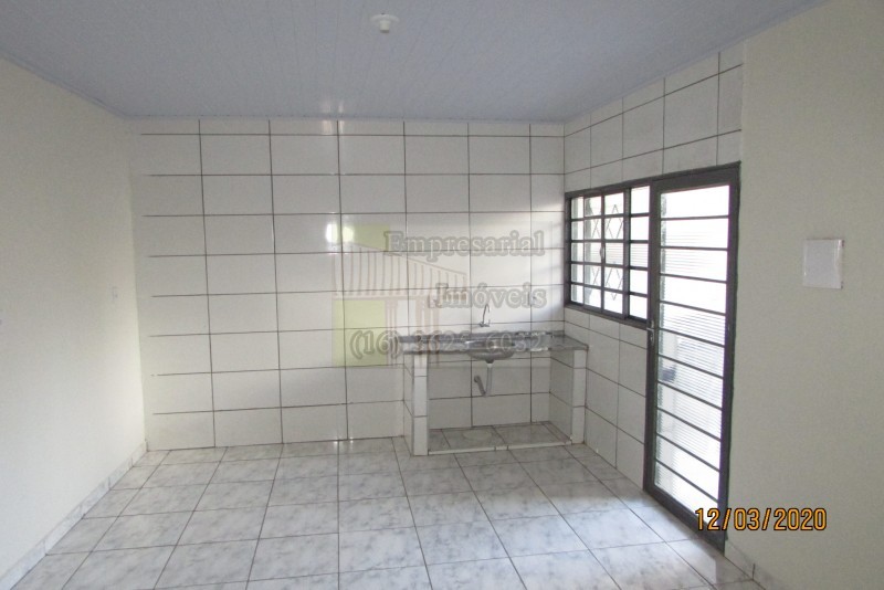 Casa para alugar com 2 quartos, 70m² - Foto 10