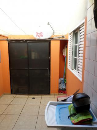 Apartamento à venda com 3 quartos, 106m² - Foto 2