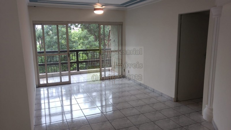 Apartamento para alugar com 3 quartos, 90m² - Foto 1