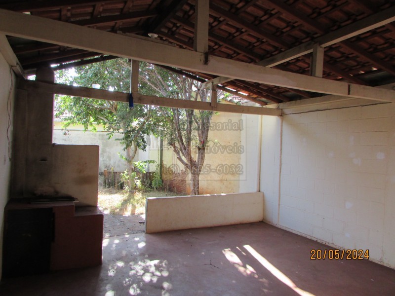 Casa à venda com 1 quarto, 55m² - Foto 11