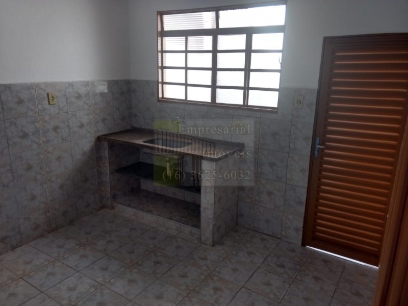 Casa para alugar com 1 quarto, 60m² - Foto 12