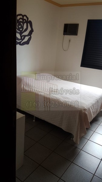 Apartamento à venda com 3 quartos - Foto 2