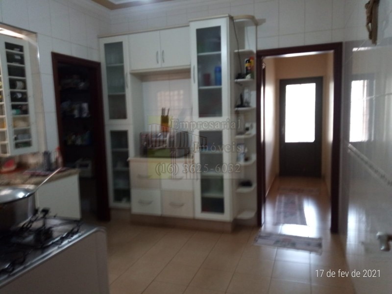 Casa à venda com 3 quartos, 291m² - Foto 15