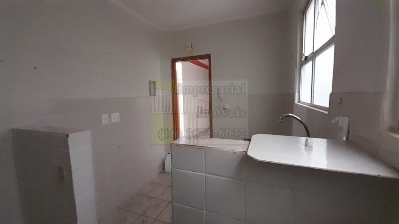 Apartamento à venda com 2 quartos, 65m² - Foto 4