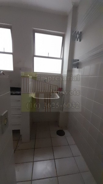 Apartamento à venda com 2 quartos, 65m² - Foto 2