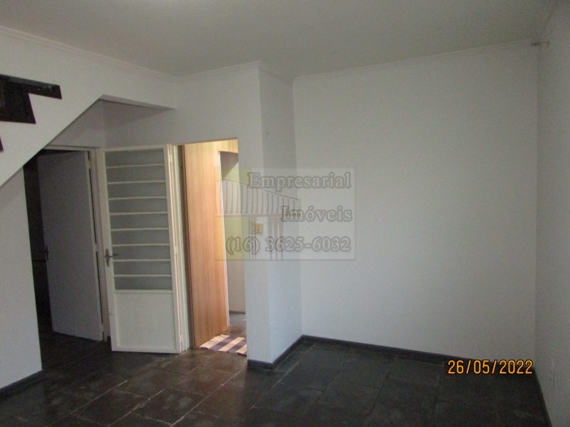 Casa à venda com 2 quartos, 80m² - Foto 4