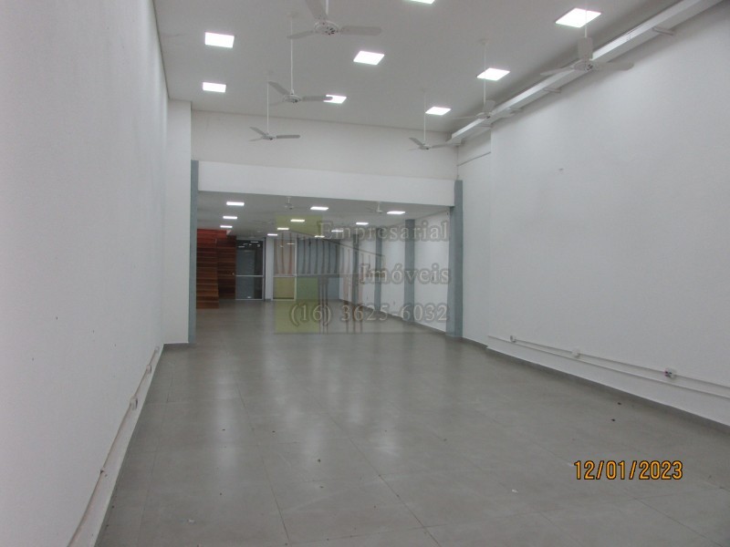 Prédio Inteiro para alugar, 450m² - Foto 1