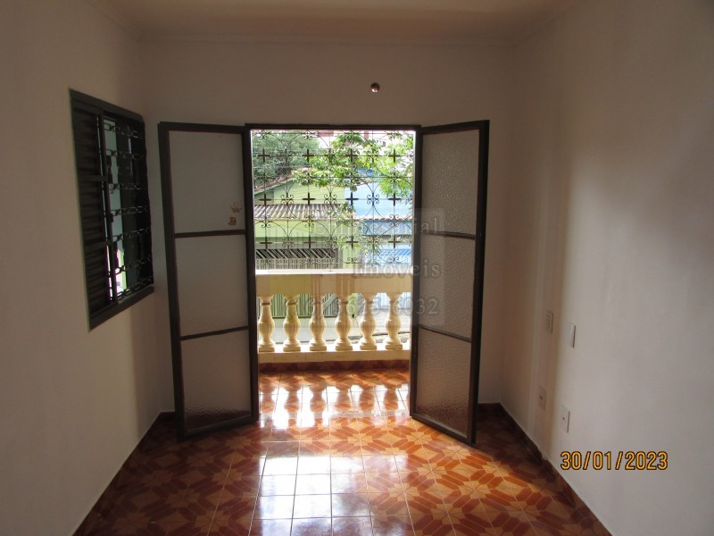 Casa à venda e aluguel com 3 quartos, 100m² - Foto 11