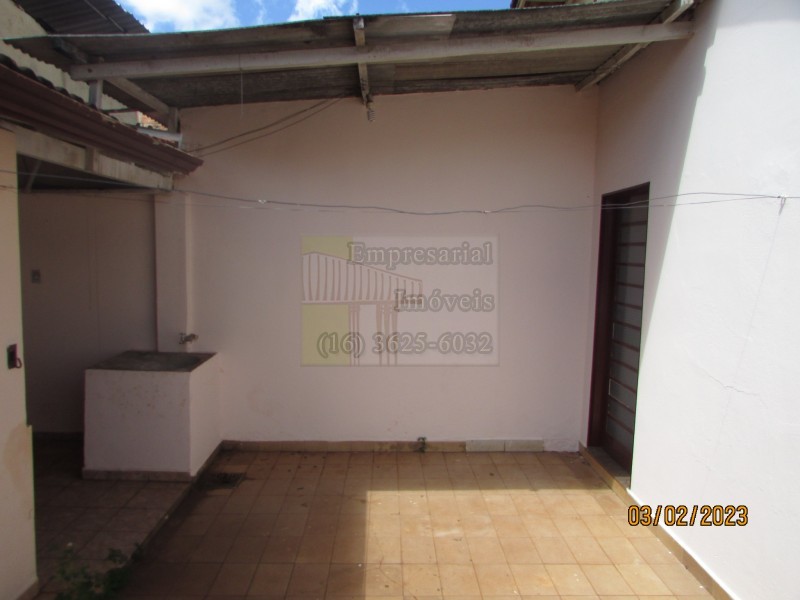 Casa para alugar com 2 quartos, 60m² - Foto 17