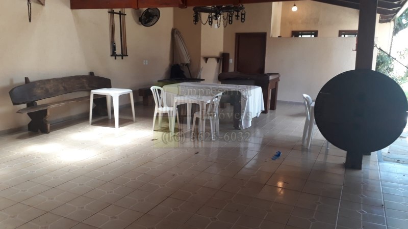 Casa para alugar com 4 quartos, 500m² - Foto 14