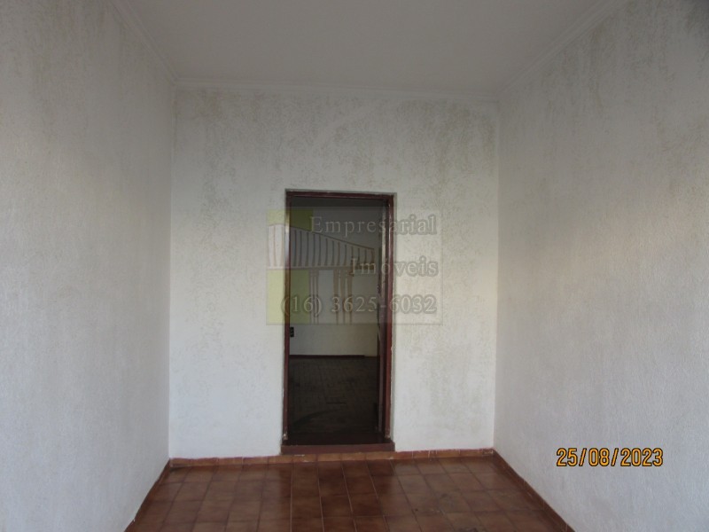 Casa à venda com 2 quartos, 80m² - Foto 2