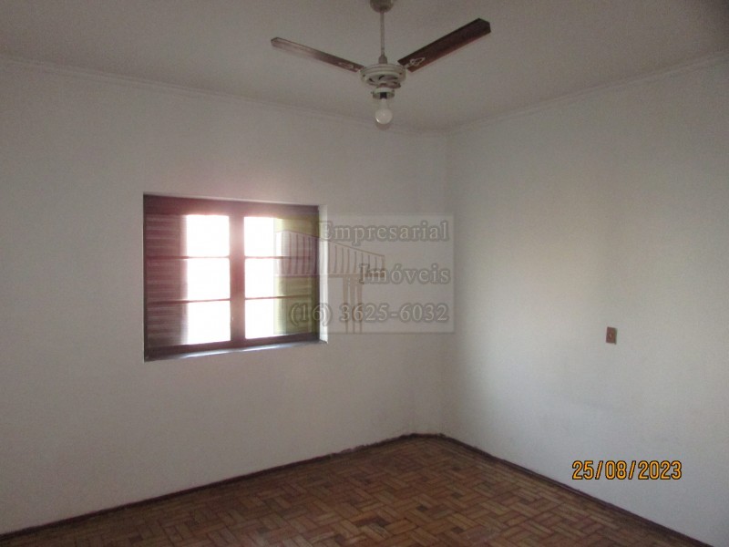 Casa à venda com 2 quartos, 80m² - Foto 13