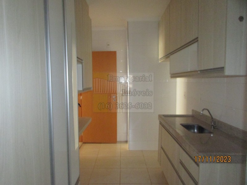 Apartamento para alugar com 3 quartos, 93m² - Foto 11