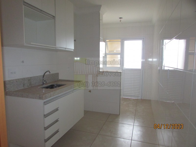 Apartamento à venda com 3 quartos, 95m² - Foto 1