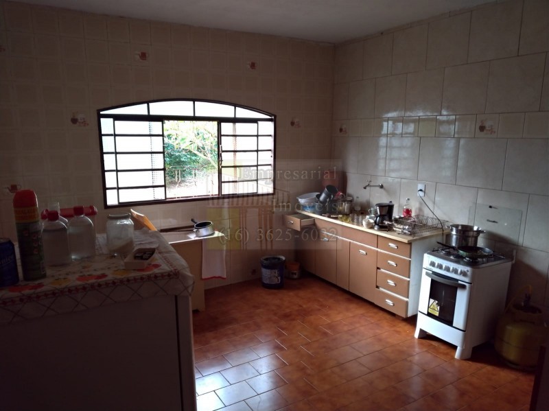 Fazenda à venda com 2 quartos, 10000m² - Foto 13