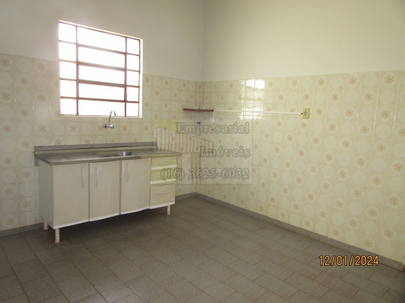 Casa para alugar com 2 quartos, 80m² - Foto 1