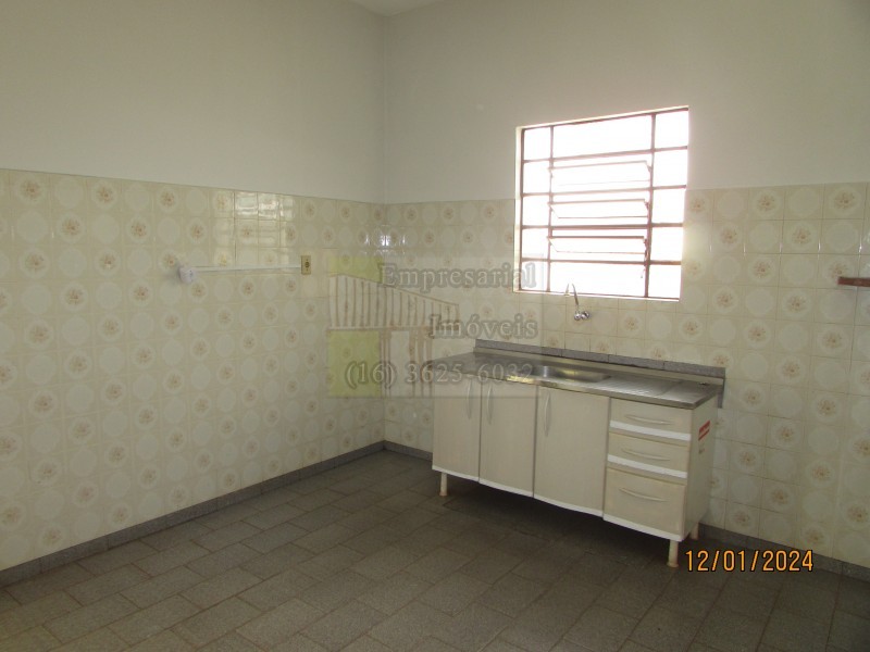 Casa para alugar com 2 quartos, 80m² - Foto 9