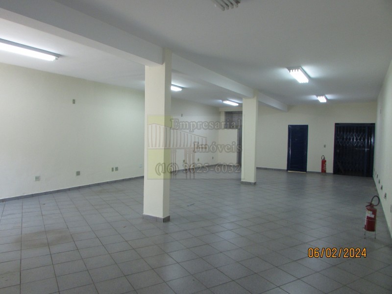 Prédio Inteiro para alugar, 270m² - Foto 2