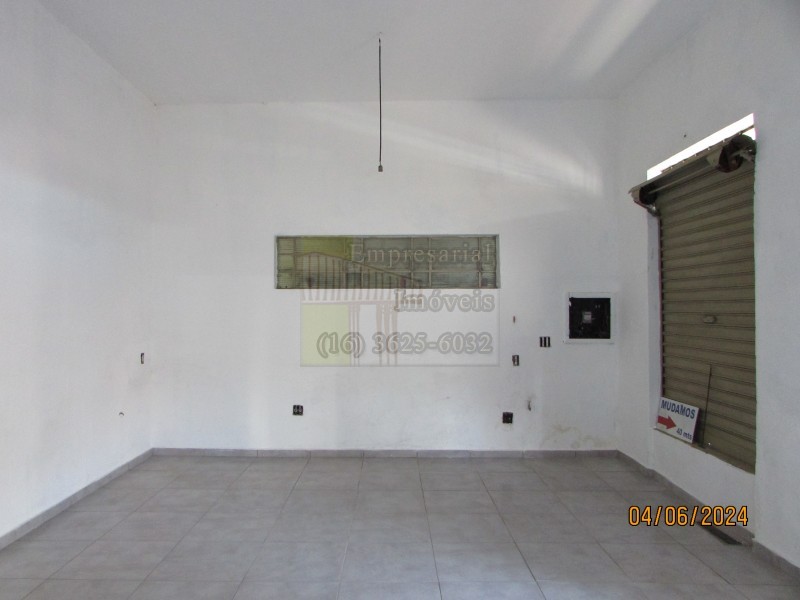 Prédio Inteiro para alugar, 70m² - Foto 3