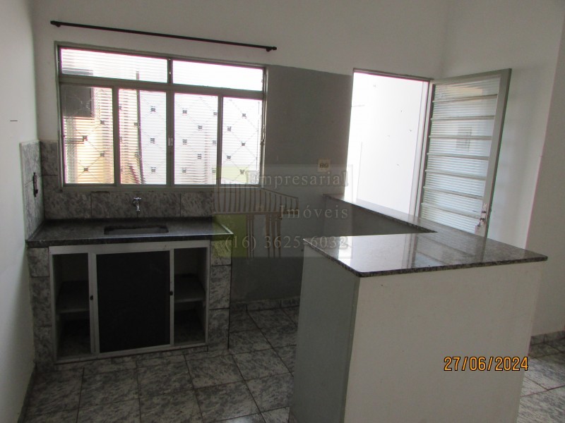 Casa para alugar com 1 quarto, 50m² - Foto 4