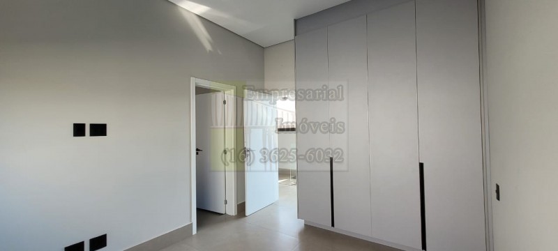 Casa à venda com 3 quartos, 318m² - Foto 21