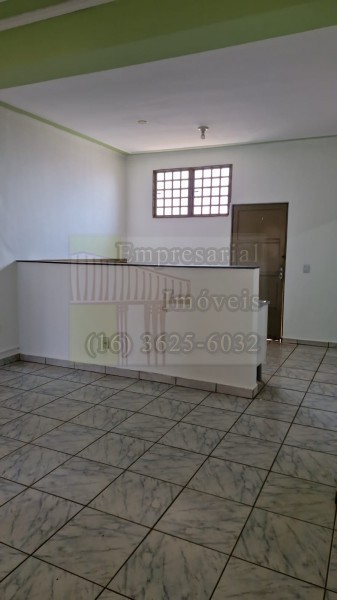 Casa para alugar com 2 quartos, 60m² - Foto 1