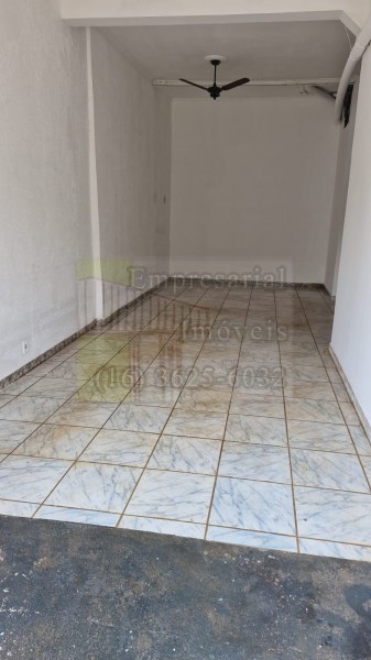 Casa para alugar com 2 quartos, 60m² - Foto 12