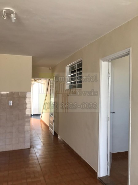 Casa à venda com 3 quartos, 200m² - Foto 1