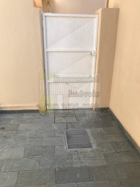 Casa à venda com 3 quartos, 200m² - Foto 14