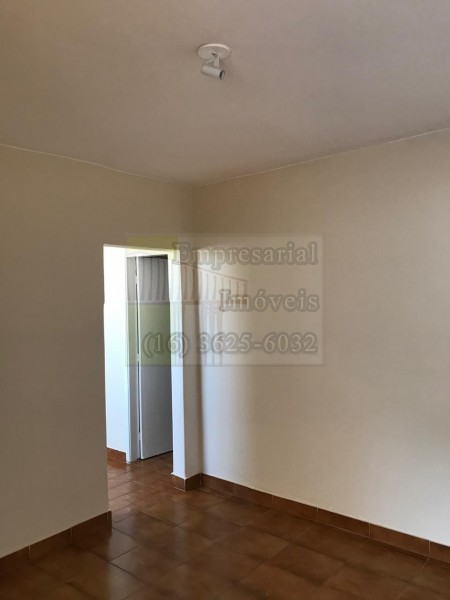 Casa à venda com 3 quartos, 200m² - Foto 7