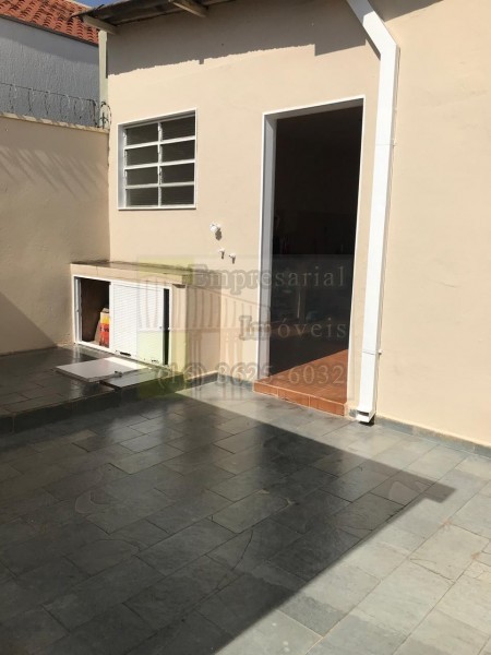 Casa à venda com 3 quartos, 200m² - Foto 15