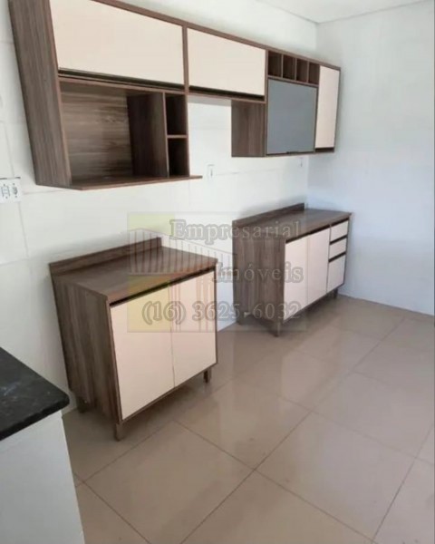 Casa à venda com 3 quartos, 130m² - Foto 2