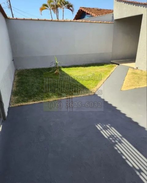 Casa à venda com 3 quartos, 130m² - Foto 4