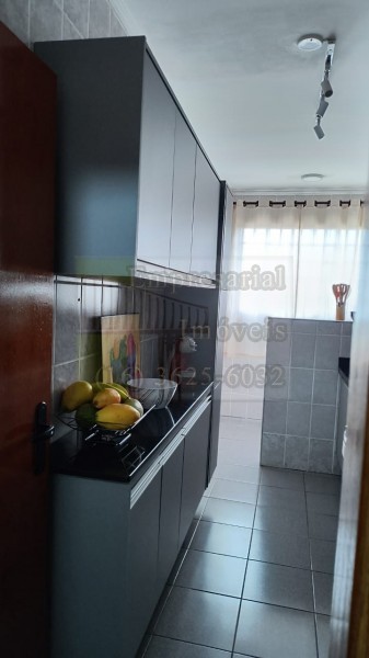 Apartamento à venda com 2 quartos, 58m² - Foto 2