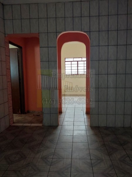 Casa à venda com 3 quartos, 100m² - Foto 1