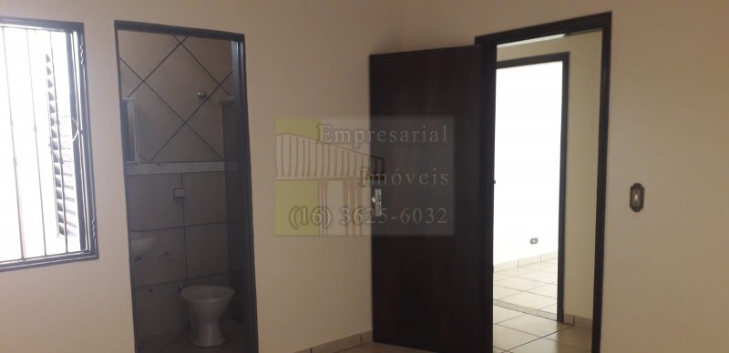 Casa para alugar com 3 quartos, 120m² - Foto 13