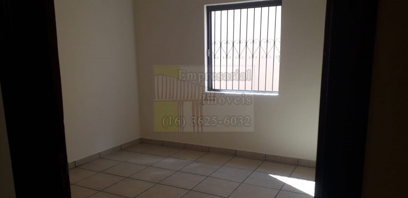 Casa para alugar com 3 quartos, 120m² - Foto 11