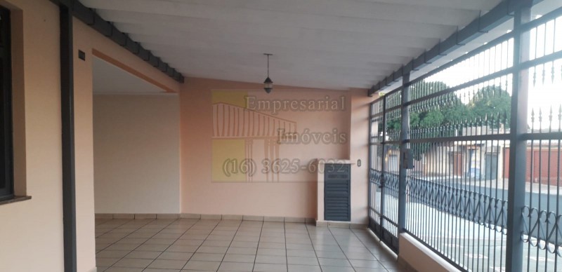 Casa para alugar com 3 quartos, 120m² - Foto 1