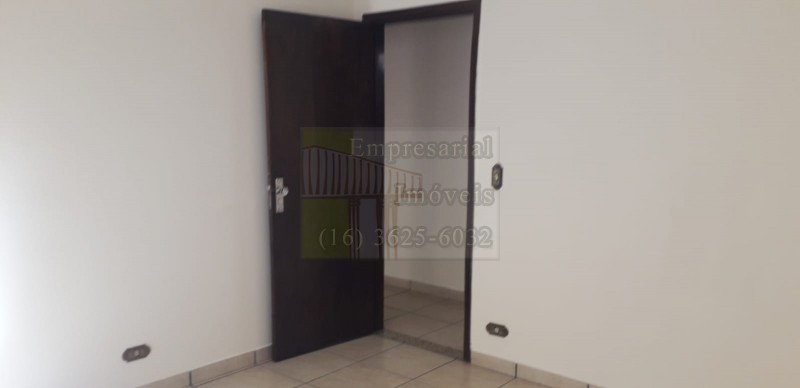 Casa para alugar com 3 quartos, 120m² - Foto 17