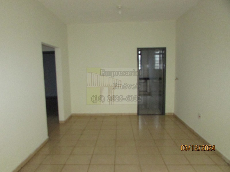 Casa para alugar com 2 quartos, 100m² - Foto 3