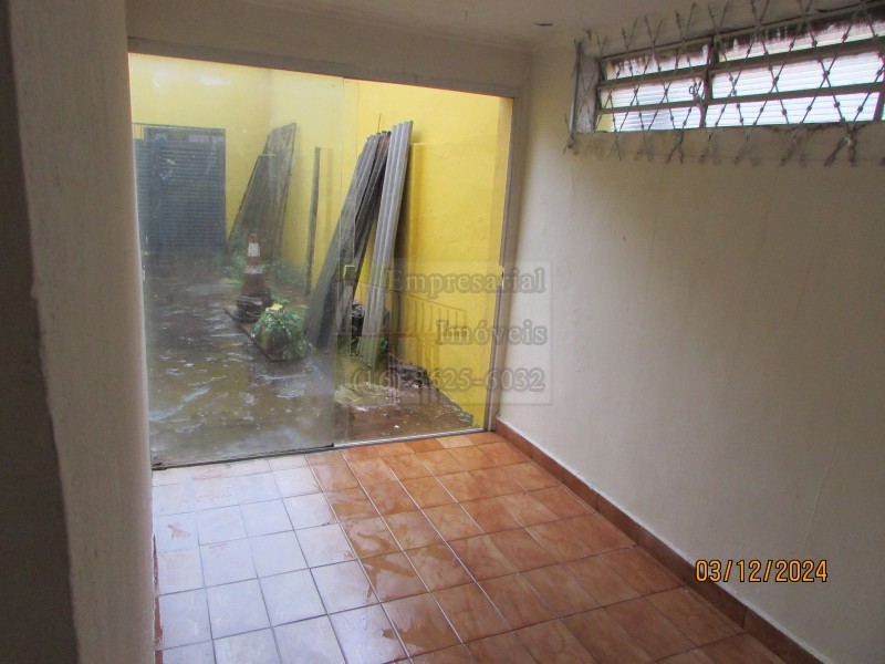 Casa para alugar com 2 quartos, 100m² - Foto 22