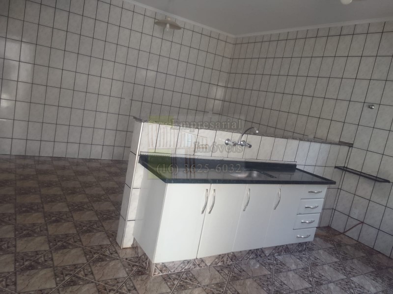 Casa para alugar com 3 quartos, 100m² - Foto 17