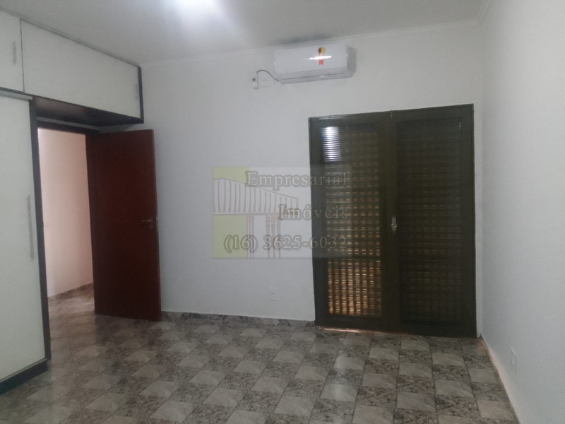 Casa para alugar com 3 quartos, 100m² - Foto 1